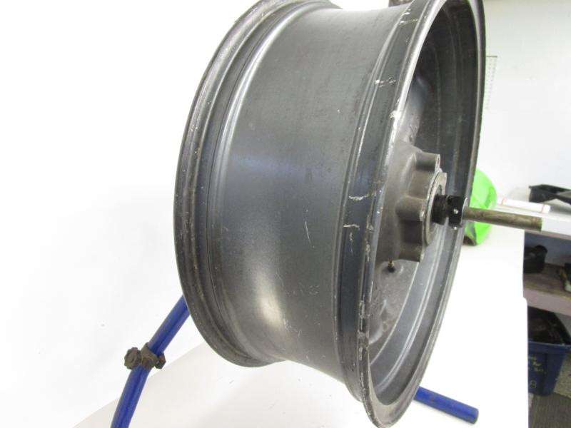 01 Kawasaki ZX 7R Ninja Rear Wheel Rim 17x6